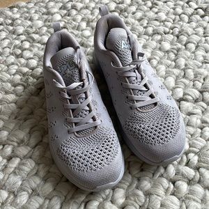 APL TechLoom Pro Sneakers